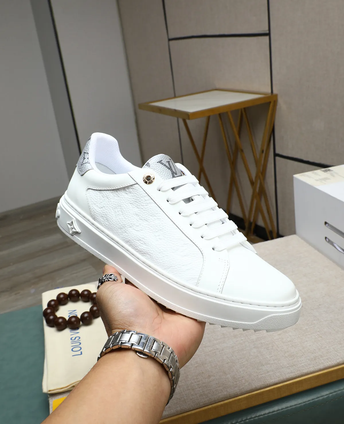 Men's men's shoes 💰540 📛📛(Niuli) high-end [LOUIS VUITTON] Louis Vuitton official website synchronized new products 👟Milan fashion catwalk style 🇰🇾🇰🇾LV family logo, celebrity style, a must-have for fashionistas ⚠️Top-layer calfskin ➕Cow leather lining ➕Mesh lining Official website original special outsole👞Number 38-44